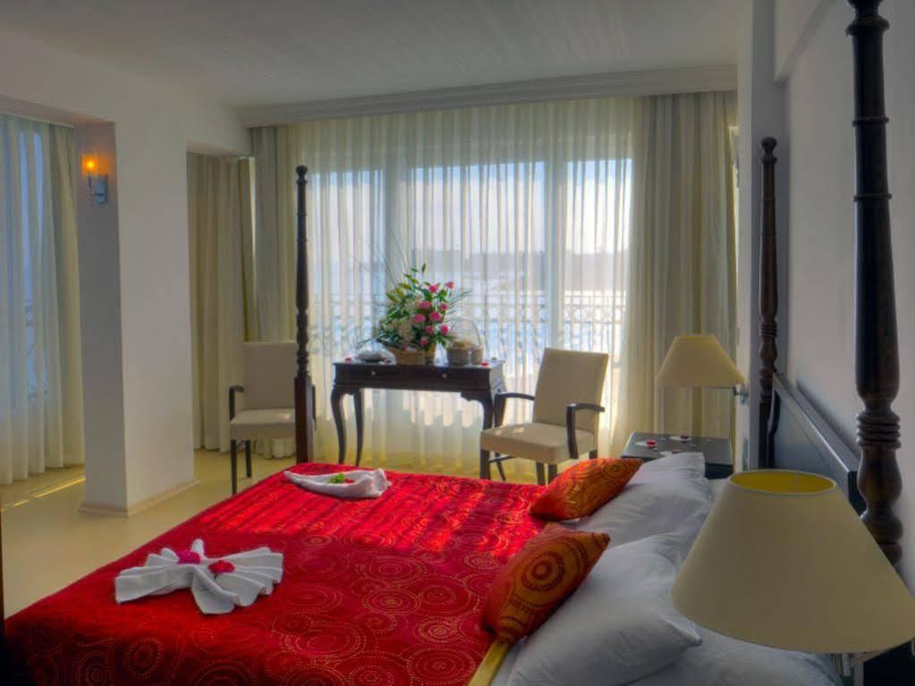 Ada Beach Hotel Karavas  Екстериор снимка