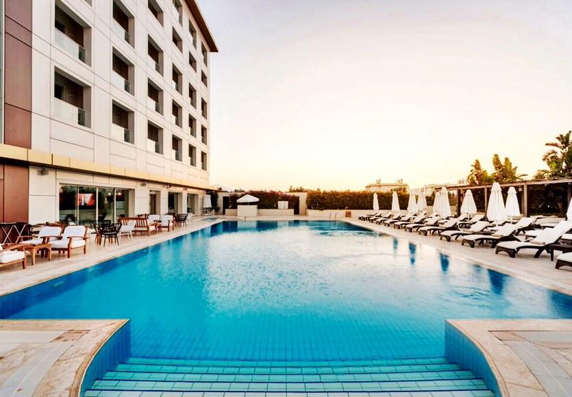 Ada Beach Hotel Karavas  Екстериор снимка