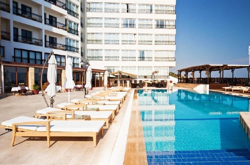 Ada Beach Hotel Karavas  Екстериор снимка