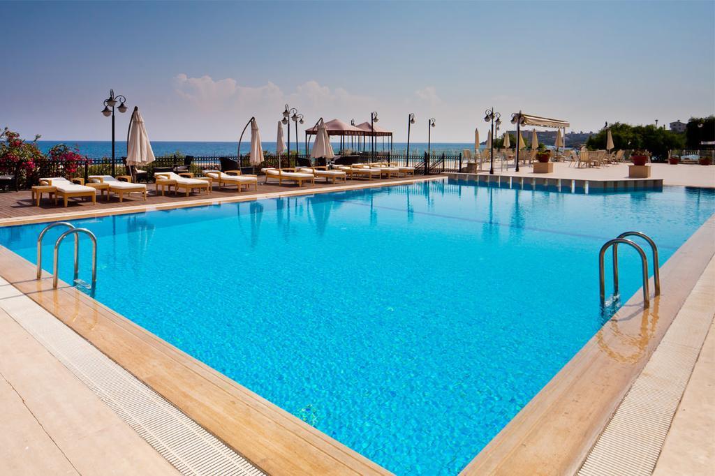 Ada Beach Hotel Karavas  Екстериор снимка