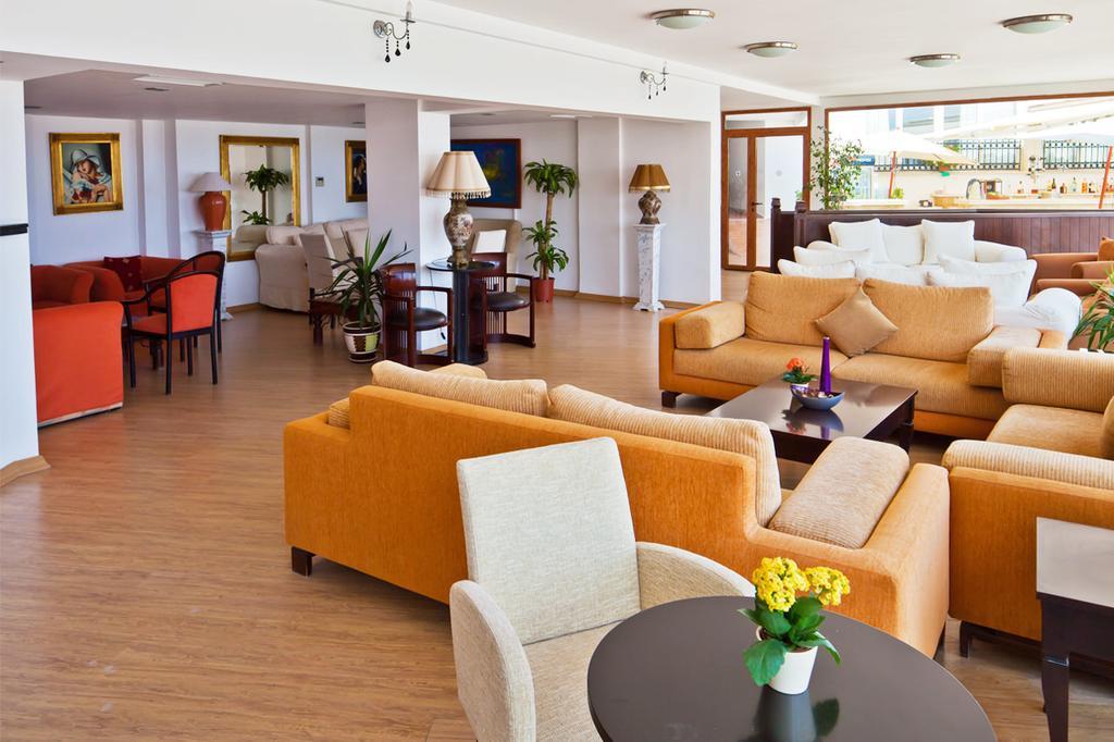 Ada Beach Hotel Karavas  Екстериор снимка